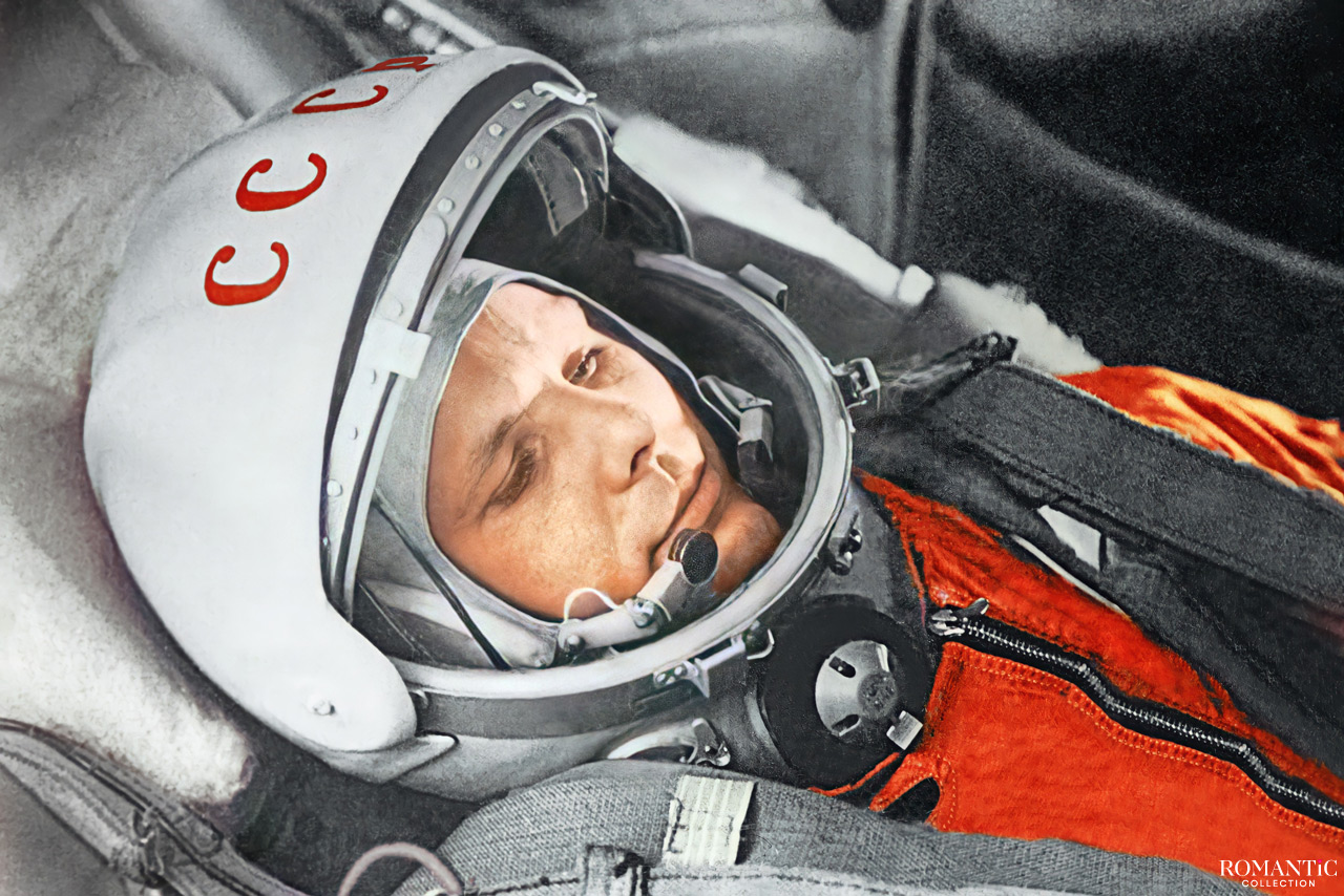 Юрий Гагарин в космическом корабле Восток-1