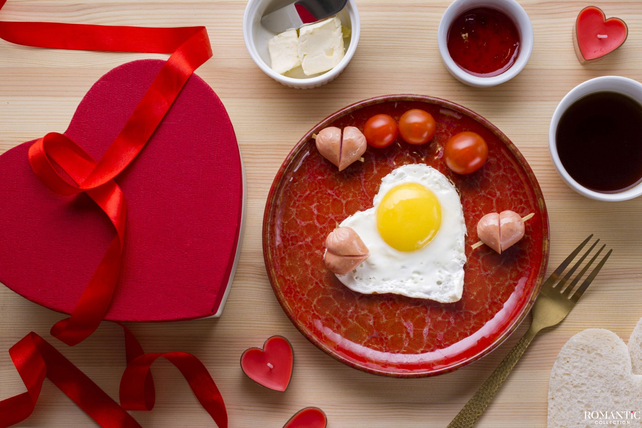 Как сделать яичницу на завтрак в форме сердца своими руками