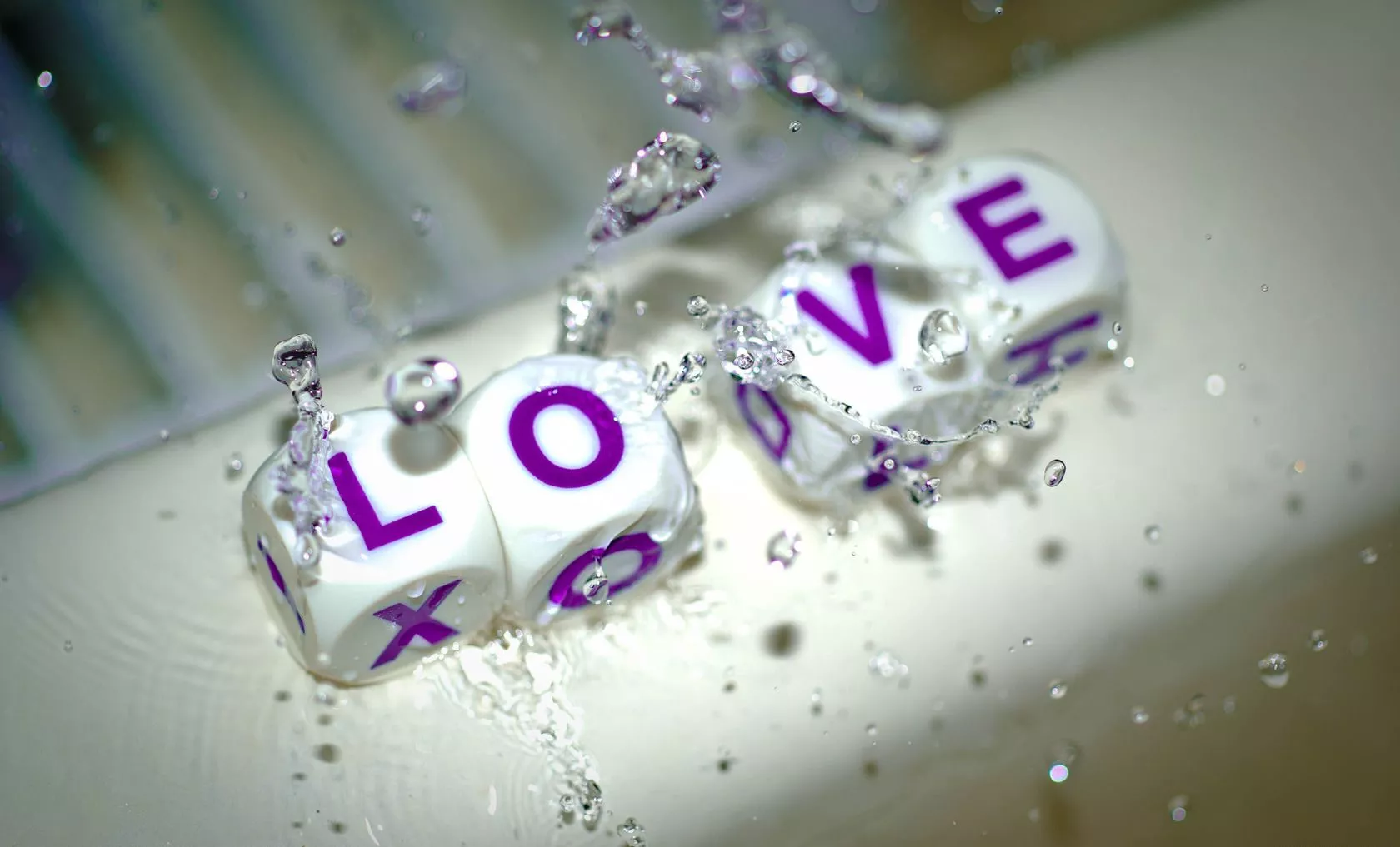 Love из кубиков