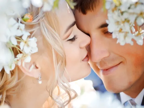 http://love.romanticcollection.ru/