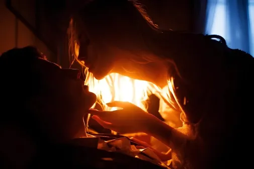 7 прикосновений, которые сделают его твоим навсегда